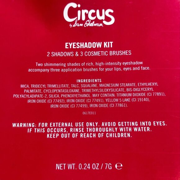 Circus by Sam Edelman 2 High Intensity Eyeshadows & 3 Cosmetic Brushes Kit - Picture 6 of 6